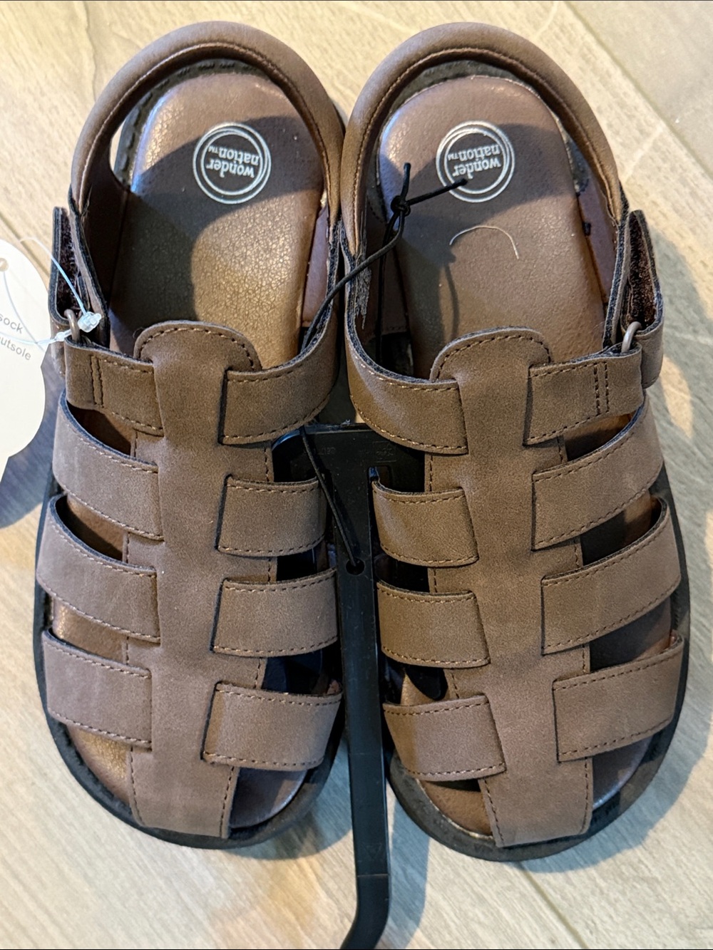 wonder nation Brown Boys' Strappy Fisherman Sandals sz 13